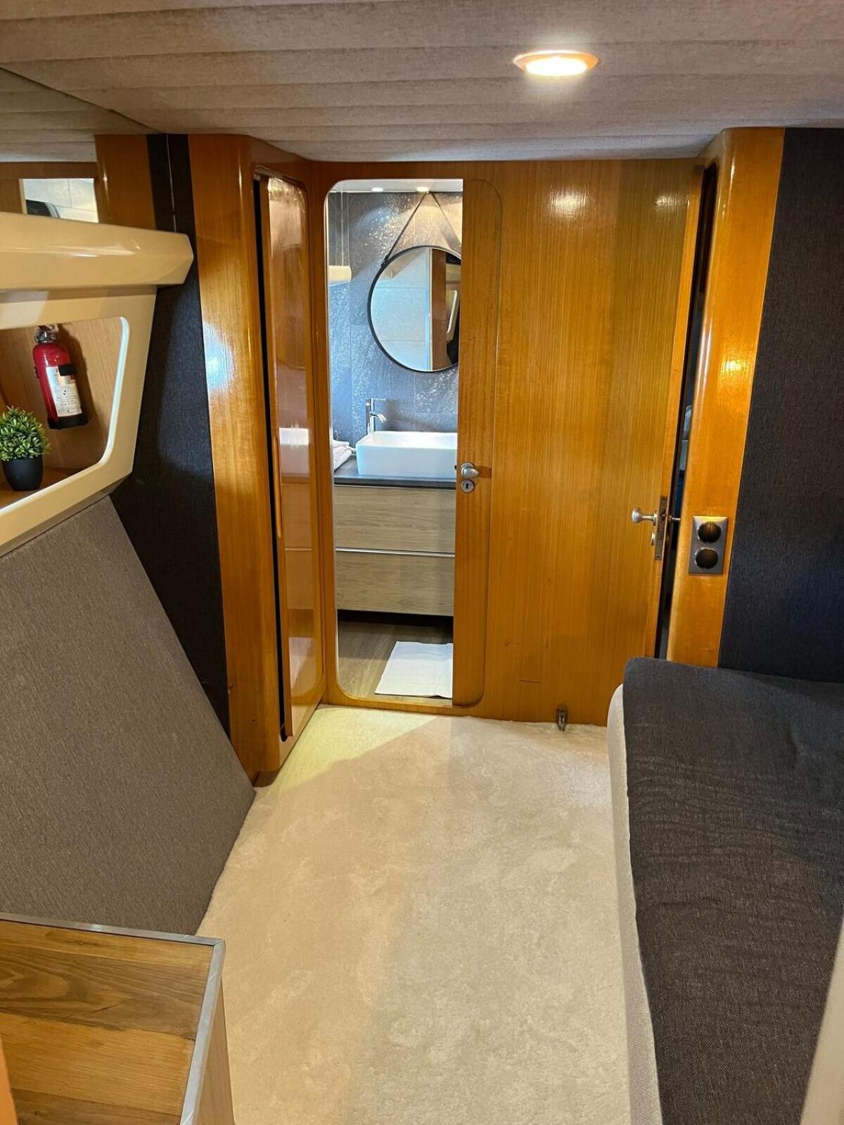 Отель Yacht Aquamarina Vieux Port La Rochelle Ла-Рошель Экстерьер фото
