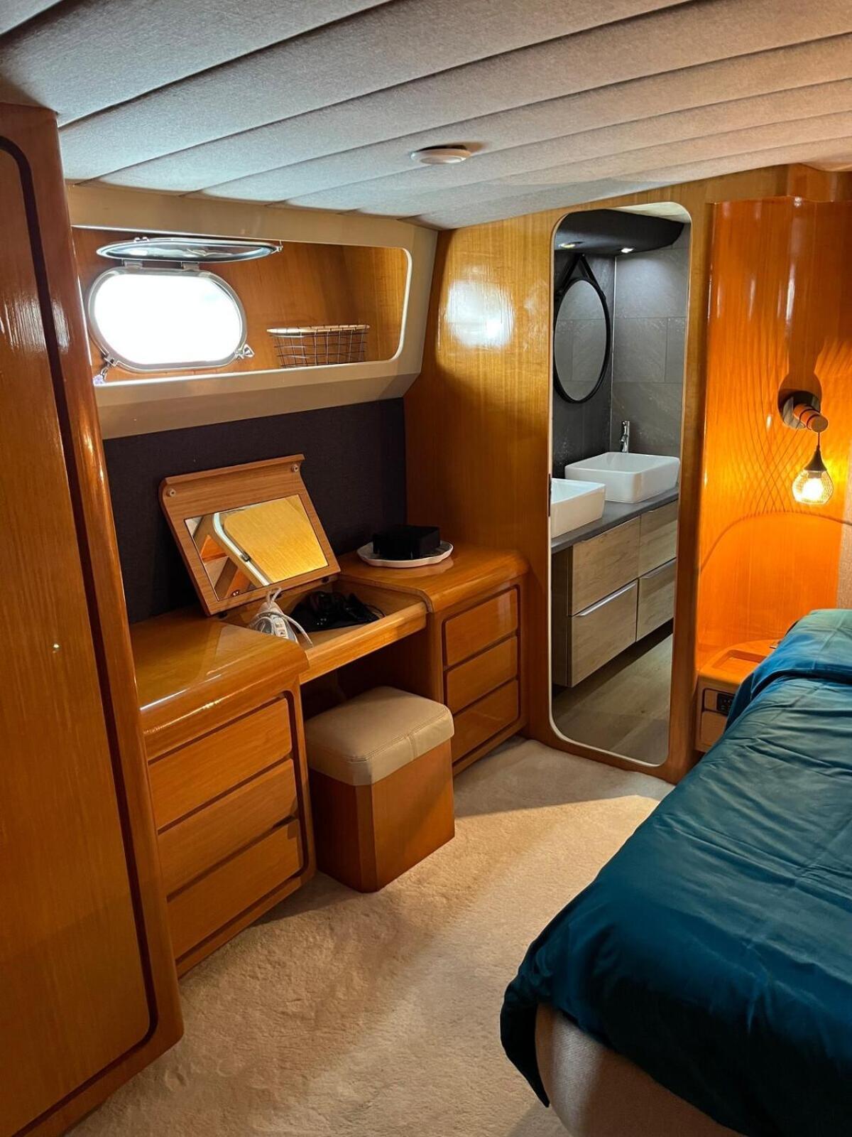 Отель Yacht Aquamarina Vieux Port La Rochelle Ла-Рошель Экстерьер фото