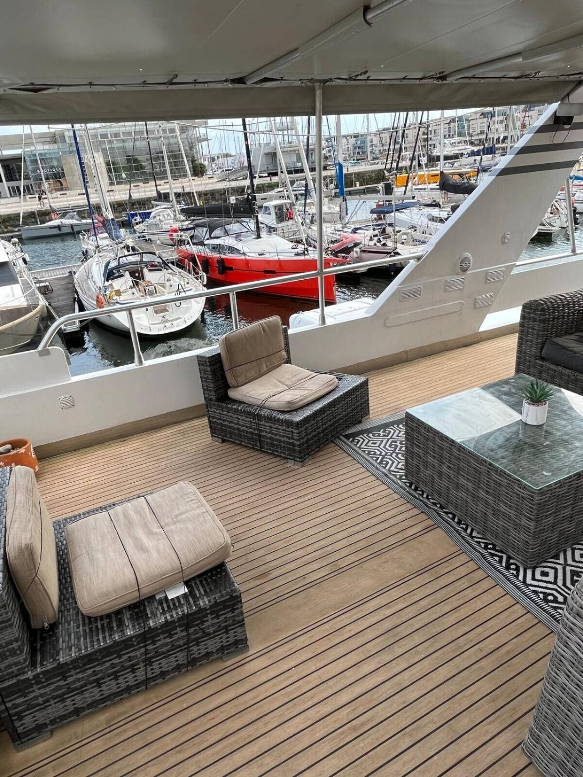 Отель Yacht Aquamarina Vieux Port La Rochelle Ла-Рошель Экстерьер фото