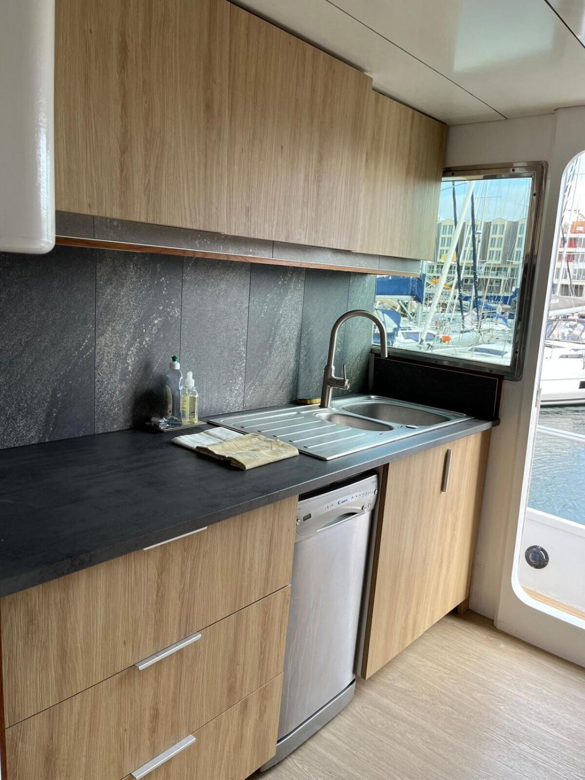 Отель Yacht Aquamarina Vieux Port La Rochelle Ла-Рошель Экстерьер фото