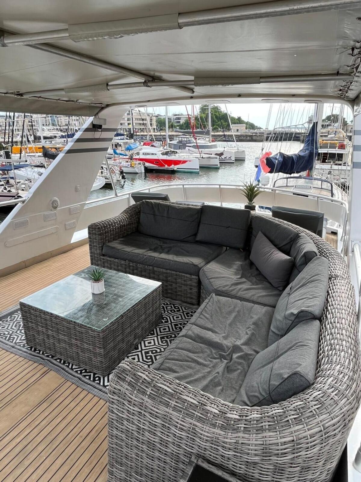 Отель Yacht Aquamarina Vieux Port La Rochelle Ла-Рошель Экстерьер фото