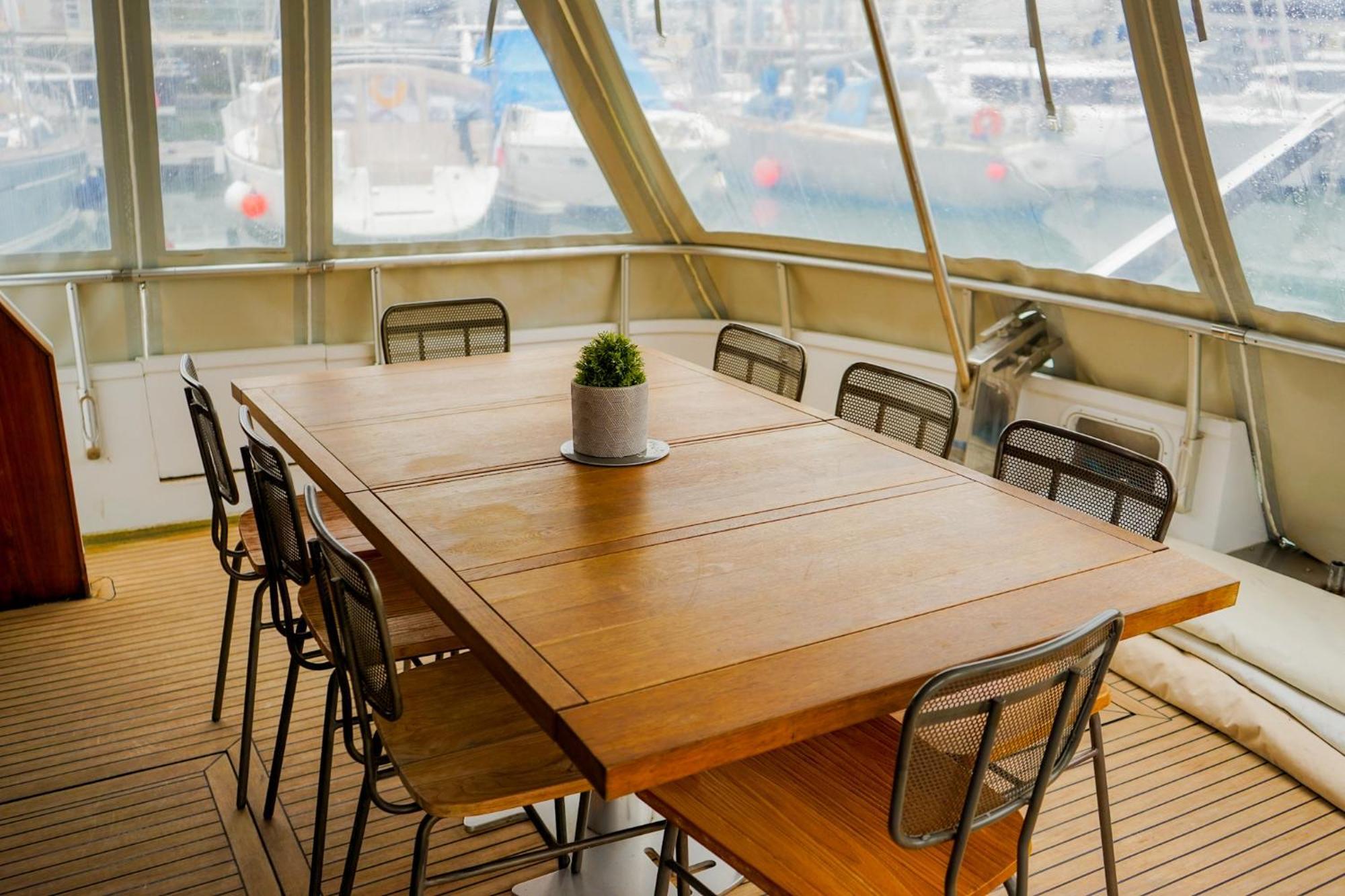 Отель Yacht Aquamarina Vieux Port La Rochelle Ла-Рошель Экстерьер фото